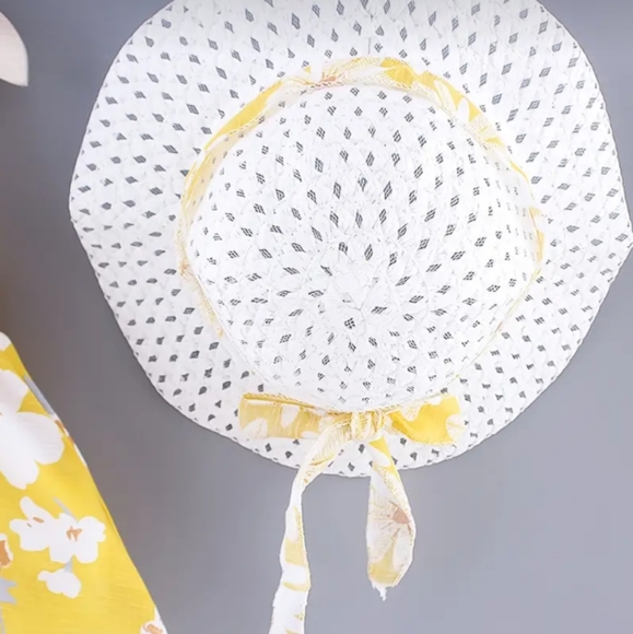 NEW Yellow and White Dress with matching Bonnet - Picture 6 of 9